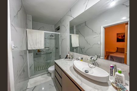 Apartamento à venda com 170m², 3 quartos e sem vaga Apartamento à venda com 170m², 3 quartos e sem vagaBanheiro