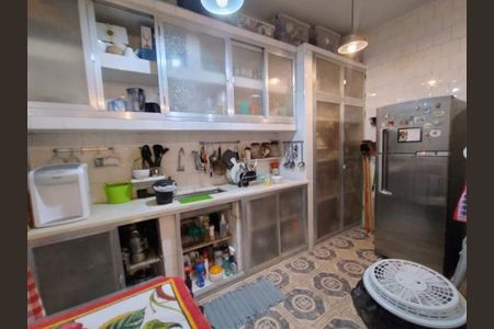 Casa à venda com 81m², 5 quartos e 2 vagas