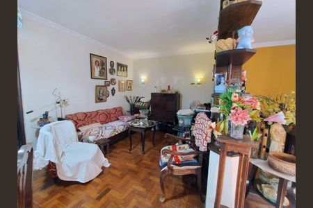 Casa à venda com 81m², 5 quartos e 2 vagas