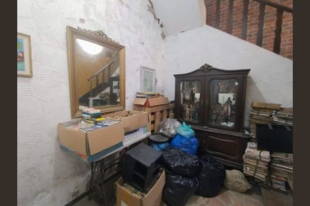 Casa à venda com 81m², 5 quartos e 2 vagas