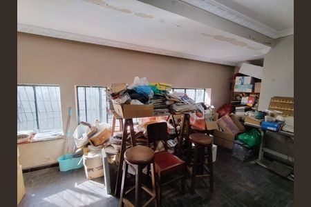 Casa à venda com 81m², 5 quartos e 2 vagas