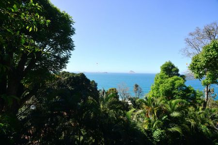 Casa à venda com 774m², 4 quartos e 5 vagas Casa à venda com 774m², 4 quartos e 5 vagasVista Externa