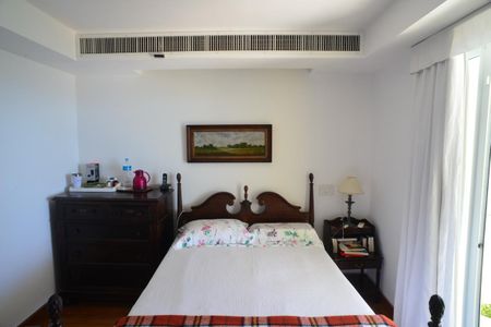 Casa à venda com 774m², 4 quartos e 5 vagas Casa à venda com 774m², 4 quartos e 5 vagasSuíte