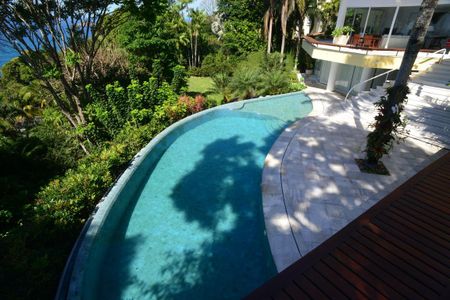 Casa à venda com 774m², 4 quartos e 5 vagas Casa à venda com 774m², 4 quartos e 5 vagasVista Externa