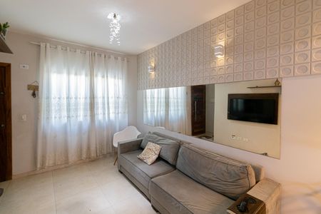 Casa de condomínio à venda com 60m², 2 quartos e 1 vaga Casa de condomínio à venda com 60m², 2 quartos e 1 vagaSala