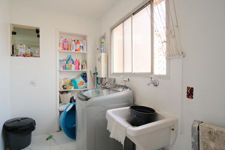 Apartamento à venda com 84m², 3 quartos e 1 vagaÁrea de Serviço