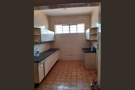 Casa à venda com 99m², 3 quartos e 2 vagas Casa à venda com 99m², 3 quartos e 2 vagasCozinha