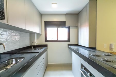 Apartamento à venda com 70m², 2 quartos e 2 vagasCozinha e Área de Serviço