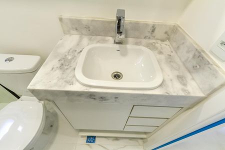 Apartamento à venda com 70m², 2 quartos e 2 vagasBanheiro Social