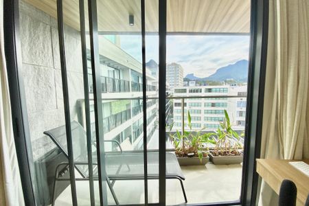 Apartamento à venda com 139m², 2 quartos e 1 vagaVaranda Suíte 2