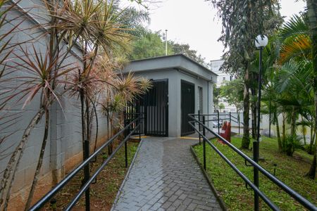 Apartamento à venda com 35m², 1 quarto e sem vaga Apartamento à venda com 35m², 1 quarto e sem vagaEntrada do Condomínio