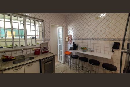 Apartamento à venda com 90m², 3 quartos e 2 vagasCozinha