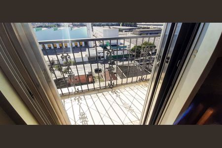 Apartamento à venda com 90m², 3 quartos e 2 vagasSacada do Quarto 1