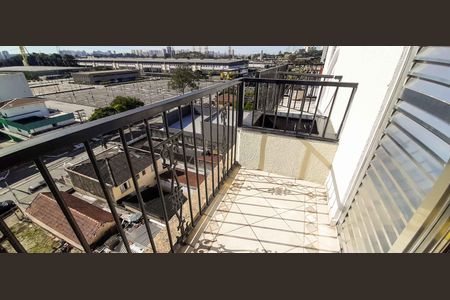 Apartamento à venda com 90m², 3 quartos e 2 vagasSacada do Quarto 1