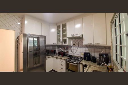 Apartamento à venda com 90m², 3 quartos e 2 vagasCozinha