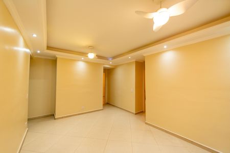 Apartamento à venda com 75m², 3 quartos e 1 vagaSala