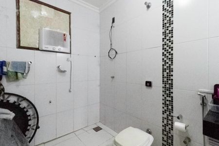 Casa à venda com 193m², 3 quartos e 3 vagasBanheiro da Suíte