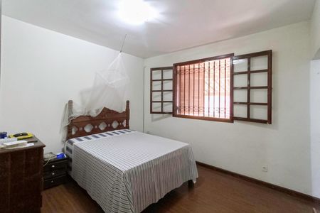 Casa à venda com 193m², 3 quartos e 3 vagasSuíte