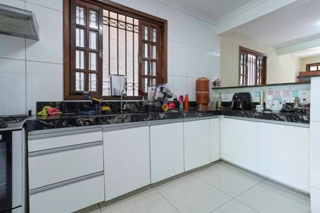 Casa à venda com 193m², 3 quartos e 3 vagasCozinha