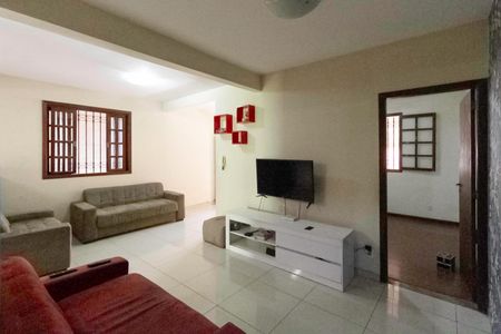 Sala de casa à venda com 3 quartos, 193m² em Trevo, Belo Horizonte