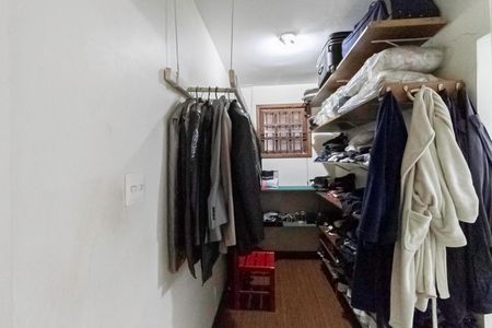 Casa à venda com 193m², 3 quartos e 3 vagasCloset da suíte