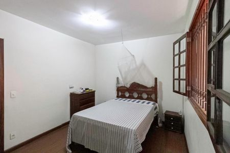 Casa à venda com 193m², 3 quartos e 3 vagasSuíte