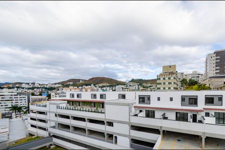 Apartamento à venda com 55m², 2 quartos e 2 vagasSuíte - Vista