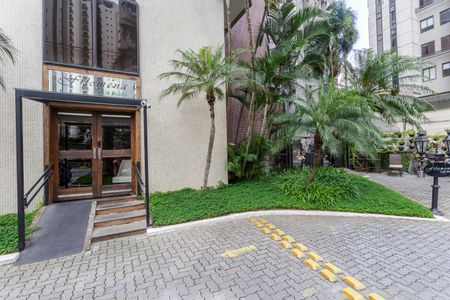 Apartamento à venda com 130m², 3 quartos e 2 vagasFachada