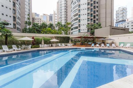 Apartamento à venda com 130m², 3 quartos e 2 vagasÁrea comum - Piscina