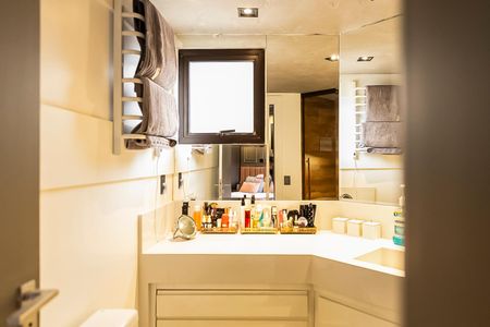 Apartamento à venda com 130m², 3 quartos e 2 vagasBanheiro da Suíte