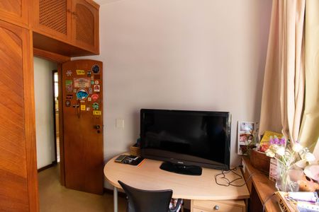 Apartamento à venda com 184m², 4 quartos e 1 vagaQuarto 1