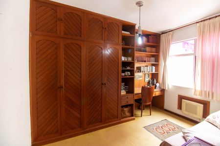 Apartamento à venda com 184m², 4 quartos e 1 vagaQuarto 3