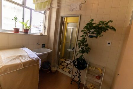 Apartamento à venda com 184m², 4 quartos e 1 vagaÁrea de Serviço