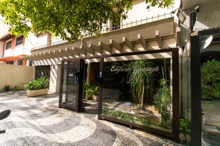 Apartamento à venda com 184m², 4 quartos e 1 vagaFachada