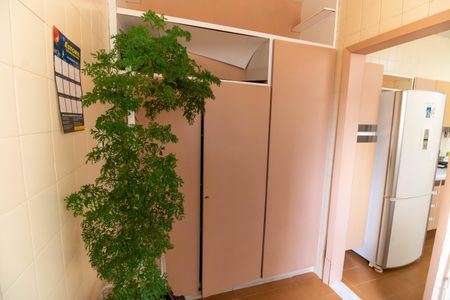 Apartamento à venda com 184m², 4 quartos e 1 vagaÁrea de Serviço