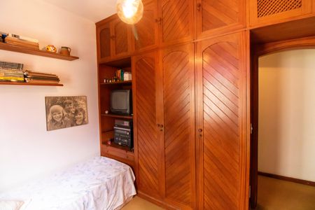 Apartamento à venda com 184m², 4 quartos e 1 vagaQuarto 2