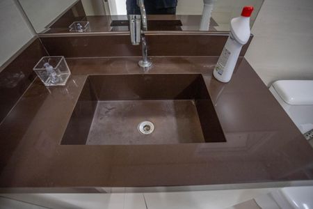 Apartamento à venda com 58m², 3 quartos e 1 vaga Apartamento à venda com 58m², 3 quartos e 1 vagaBanheiro