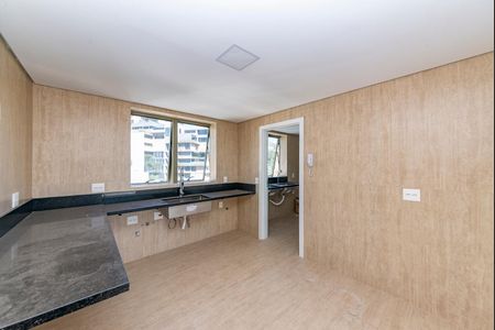 Apartamento à venda com 360m², 4 quartos e 4 vagasCozinha