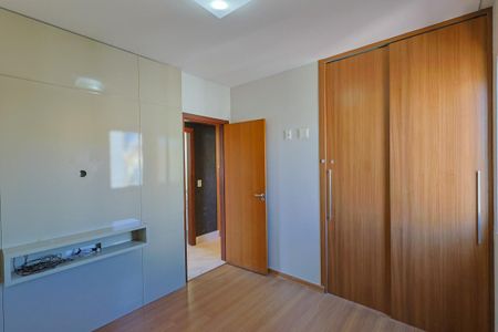 Apartamento à venda com 260m², 4 quartos e 4 vagasQuarto 1