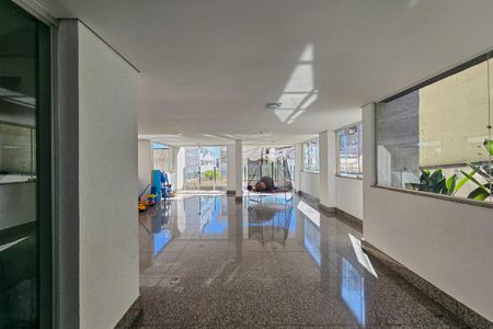 Apartamento à venda com 260m², 4 quartos e 4 vagasÁrea comum - Salão de festas