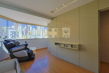 Apartamento à venda com 260m², 4 quartos e 4 vagas Suíte