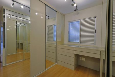 Apartamento à venda com 260m², 4 quartos e 4 vagasQuarto 3