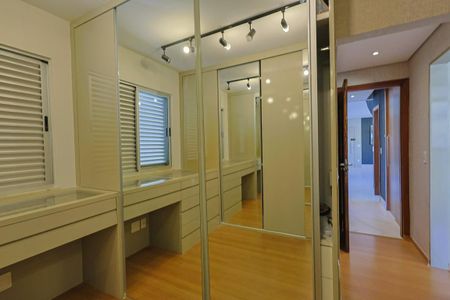 Apartamento à venda com 260m², 4 quartos e 4 vagasQuarto 3