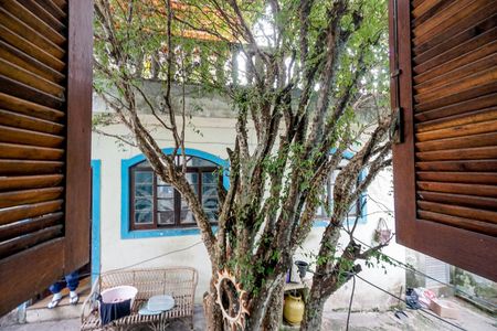 Casa à venda com 286m², 2 quartos e 8 vagas Casa à venda com 286m², 2 quartos e 8 vagasVista do quarto