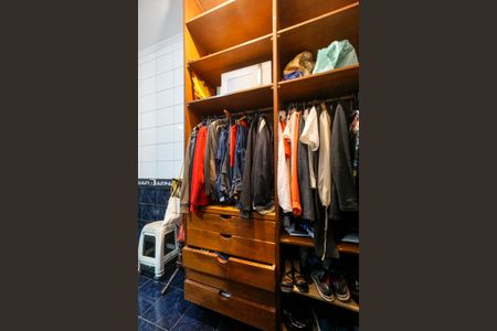 Casa à venda com 286m², 2 quartos e 8 vagas Casa à venda com 286m², 2 quartos e 8 vagasBanheiro da Suíte