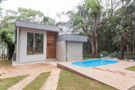 Casa de condomínio à venda com 200m², 4 quartos e 4 vagasPiscina
