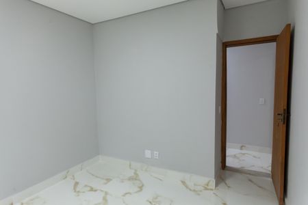 Casa de condomínio à venda com 200m², 4 quartos e 4 vagasQuarto 3