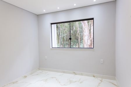 Casa de condomínio à venda com 200m², 4 quartos e 4 vagasQuarto 1