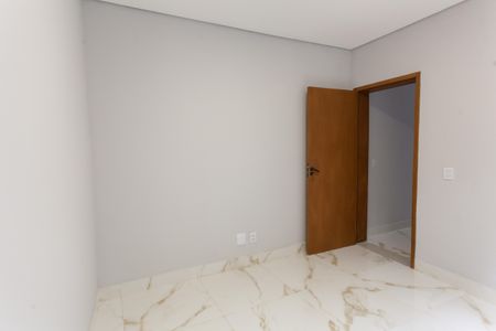 Casa de condomínio à venda com 200m², 4 quartos e 4 vagasQuarto 1