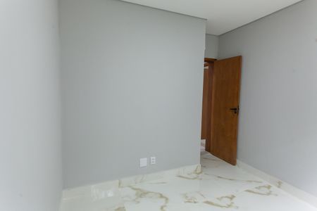 Casa de condomínio à venda com 200m², 4 quartos e 4 vagasQuarto 3